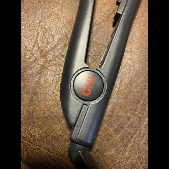 $68 CHI Original Ceramic Flat Straightener Curling Hairstyling Iron Ceramic 1” - Picture 7 of 11